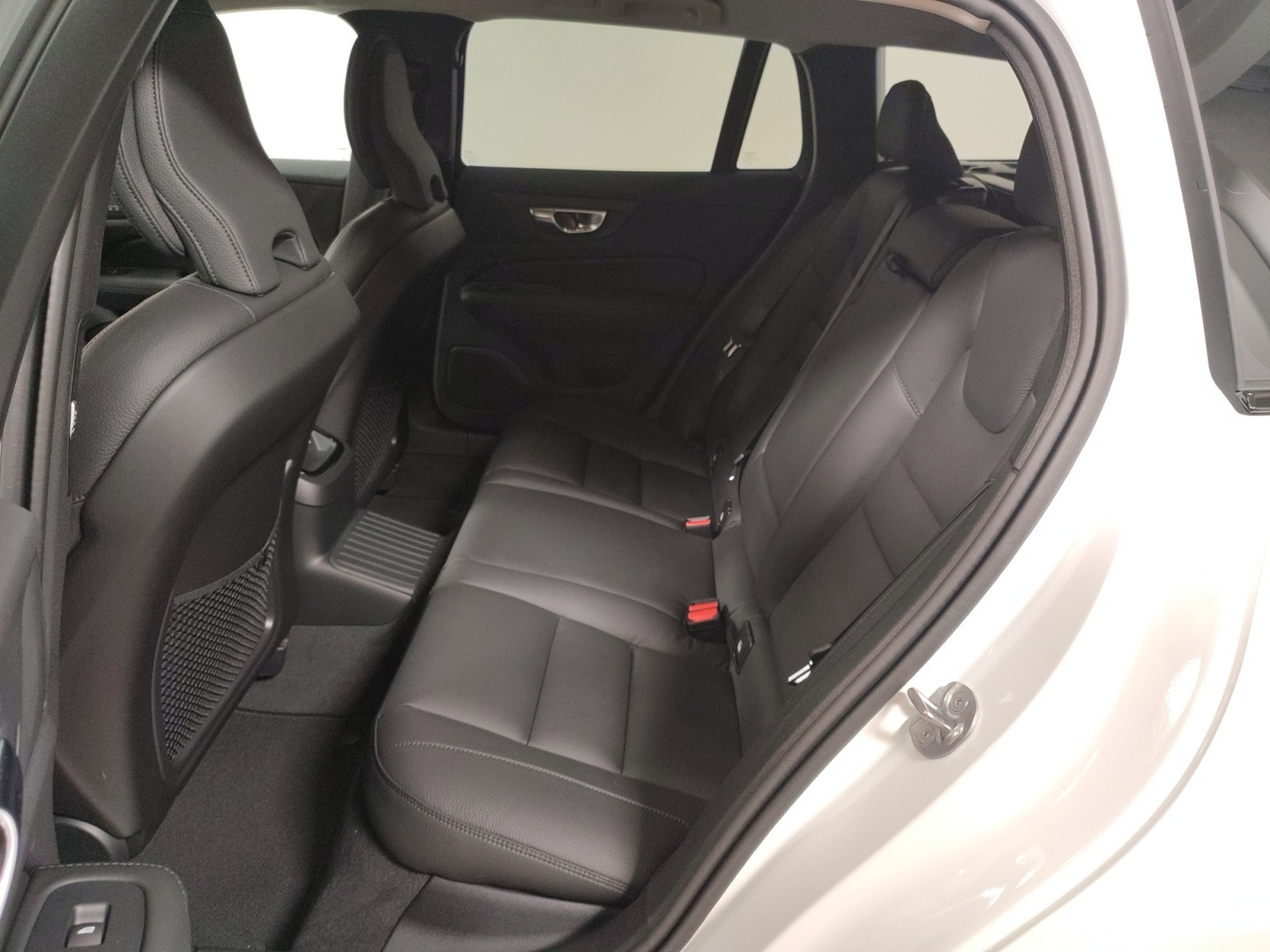 VOLVO V60 4
