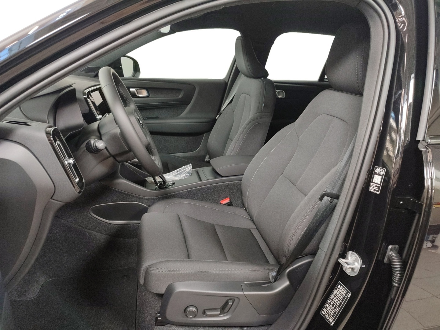 VOLVO EX40 2027