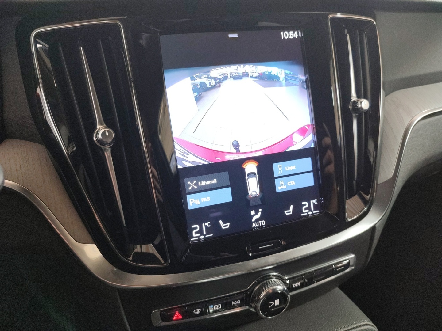 VOLVO V60 2021