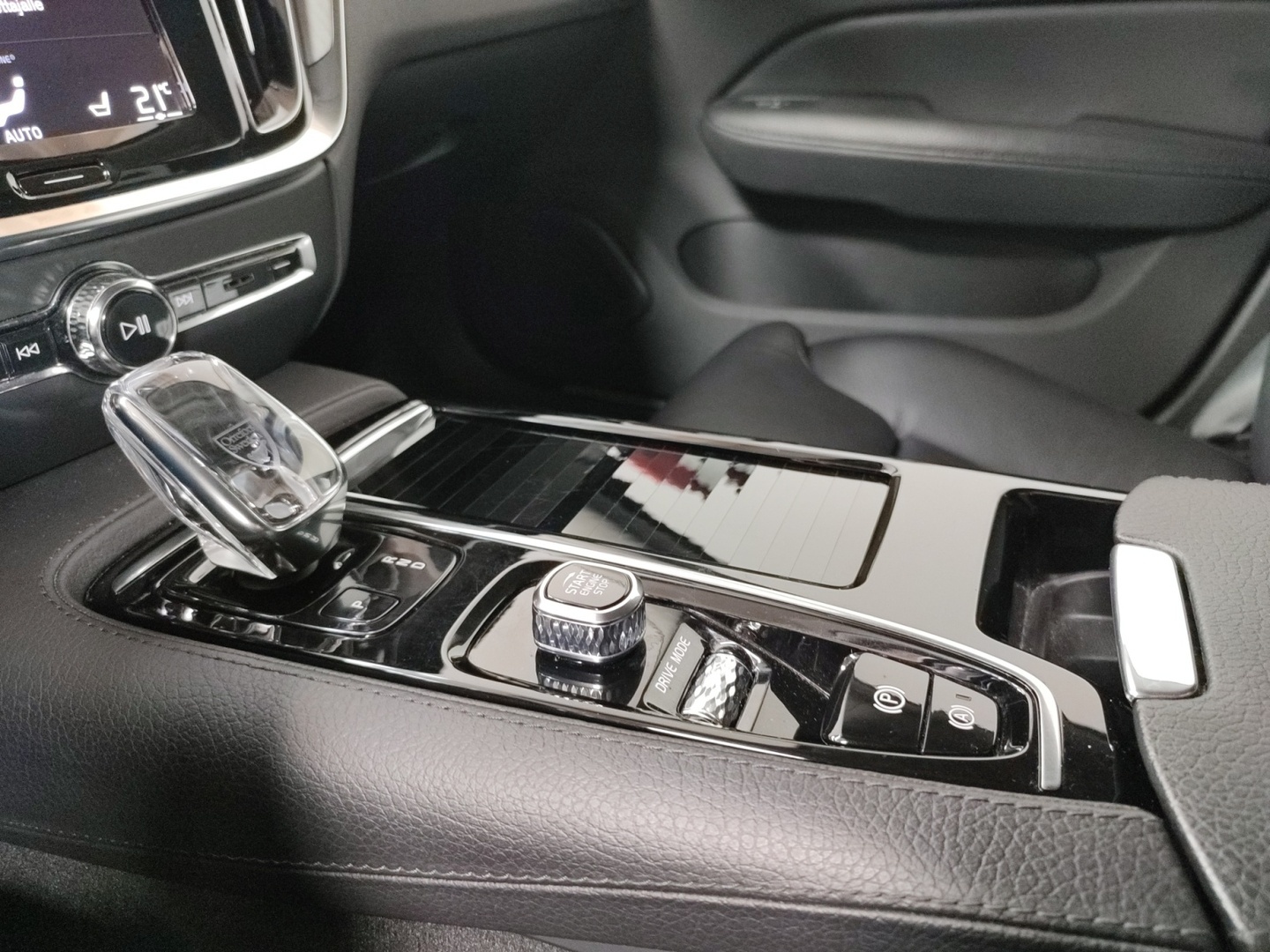 VOLVO V60 2021