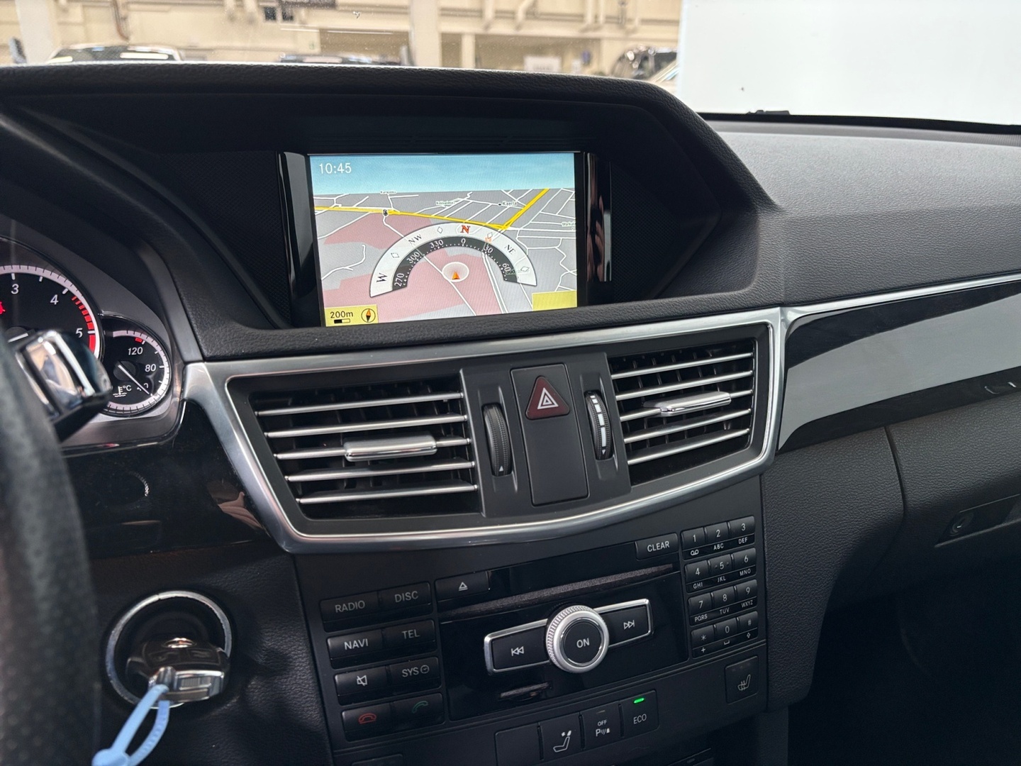 MERCEDES-BENZ E 2012