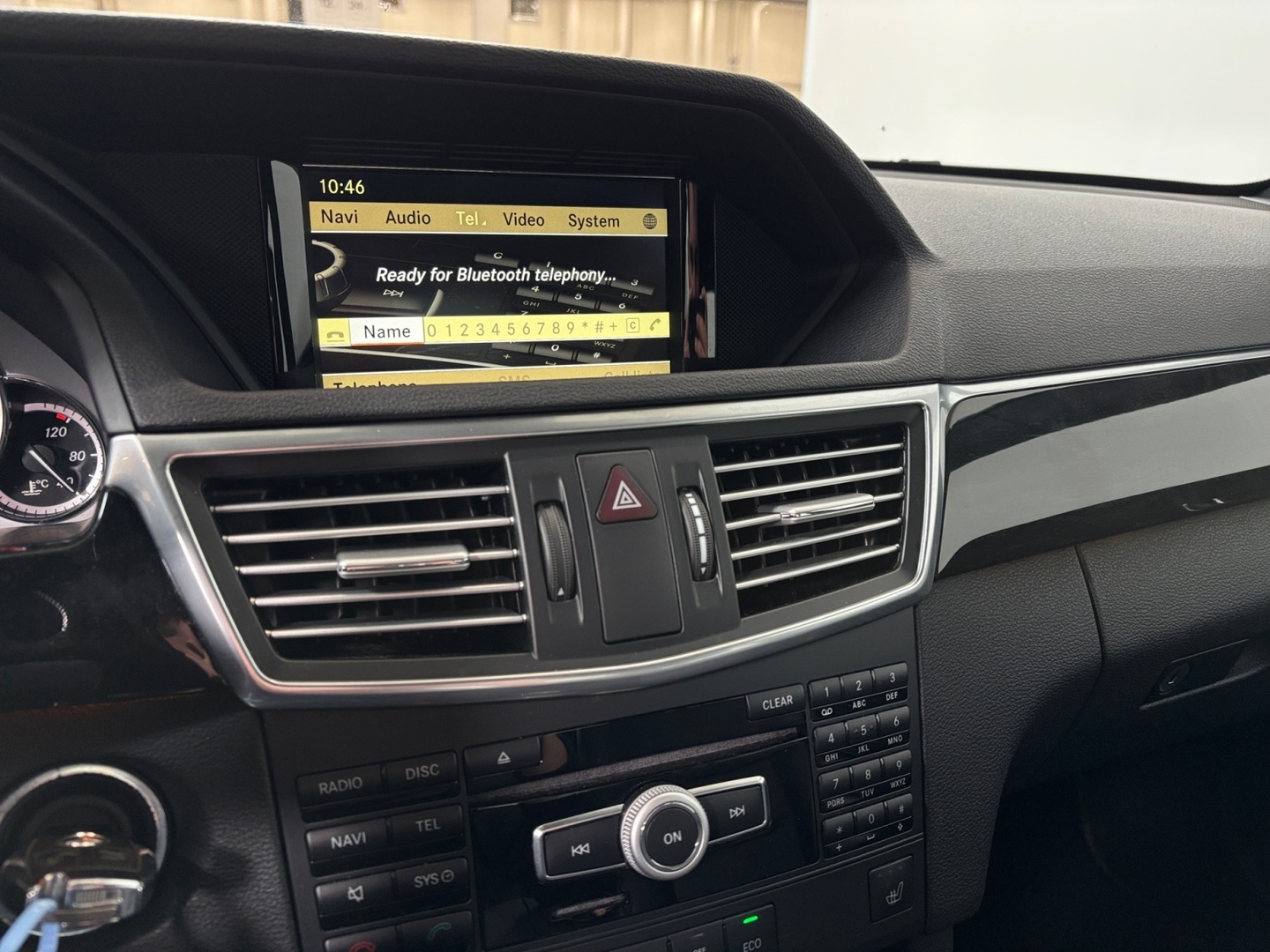 MERCEDES-BENZ E 2012