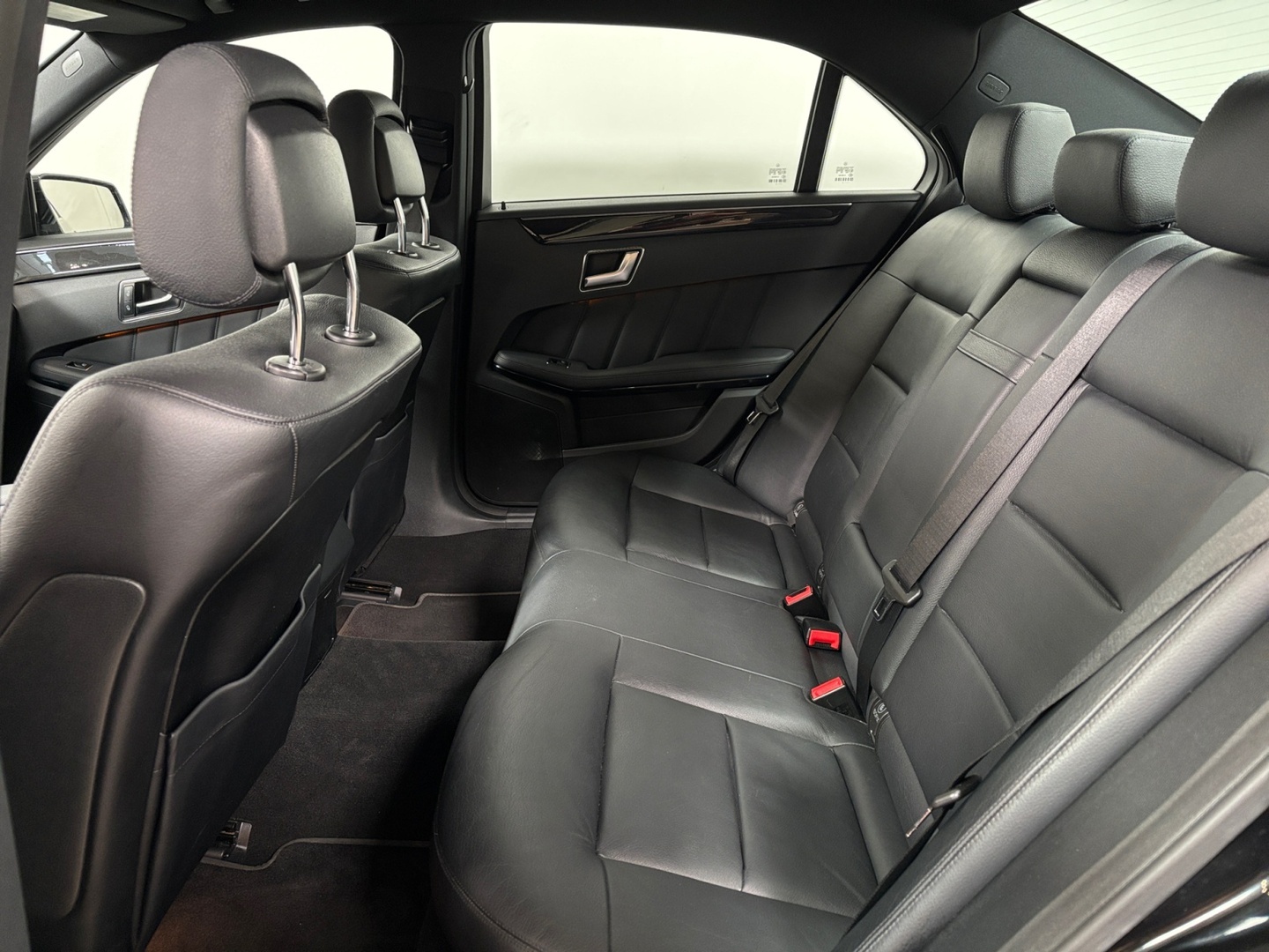 MERCEDES-BENZ E 2012
