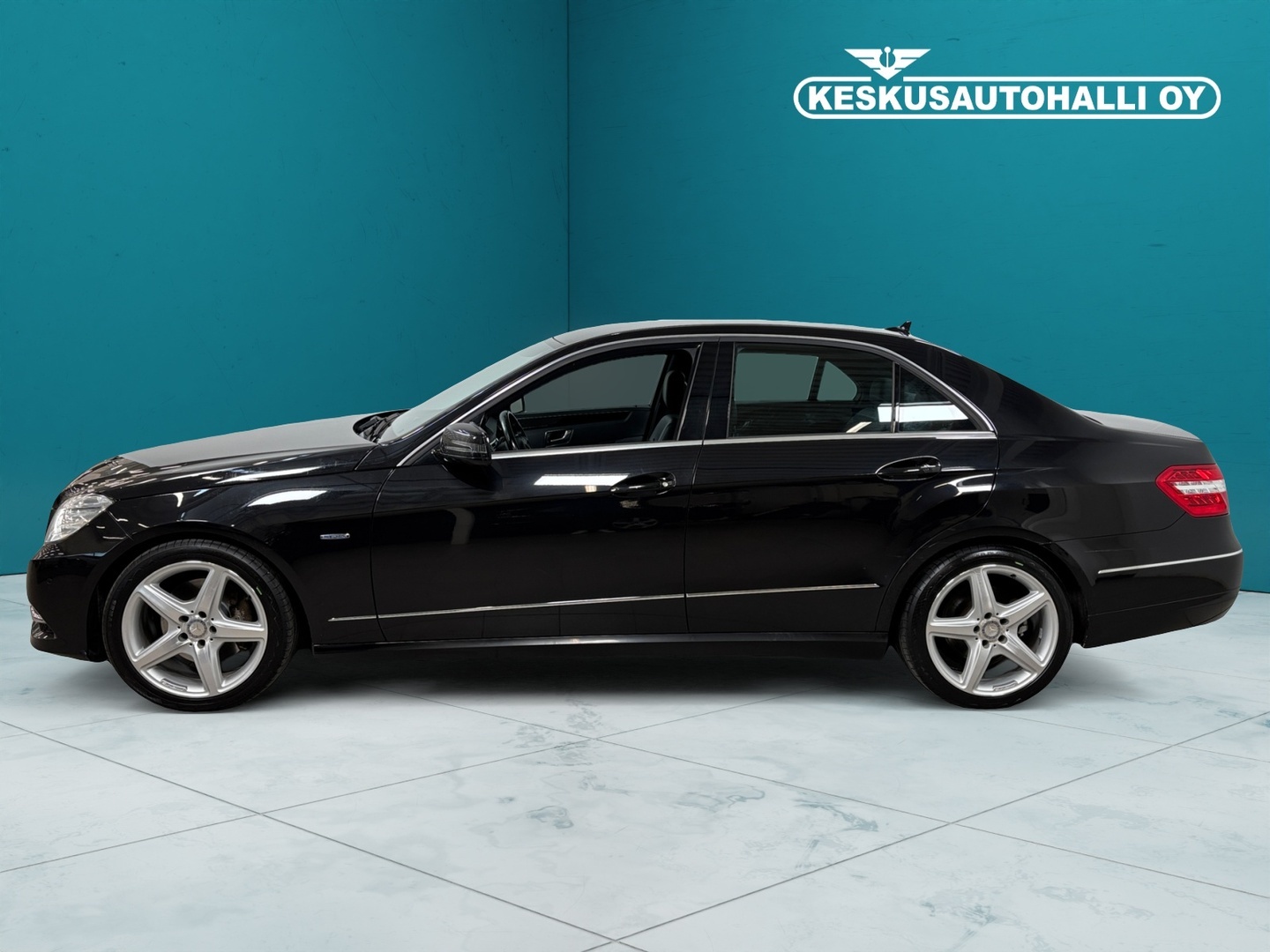 MERCEDES-BENZ E 2012