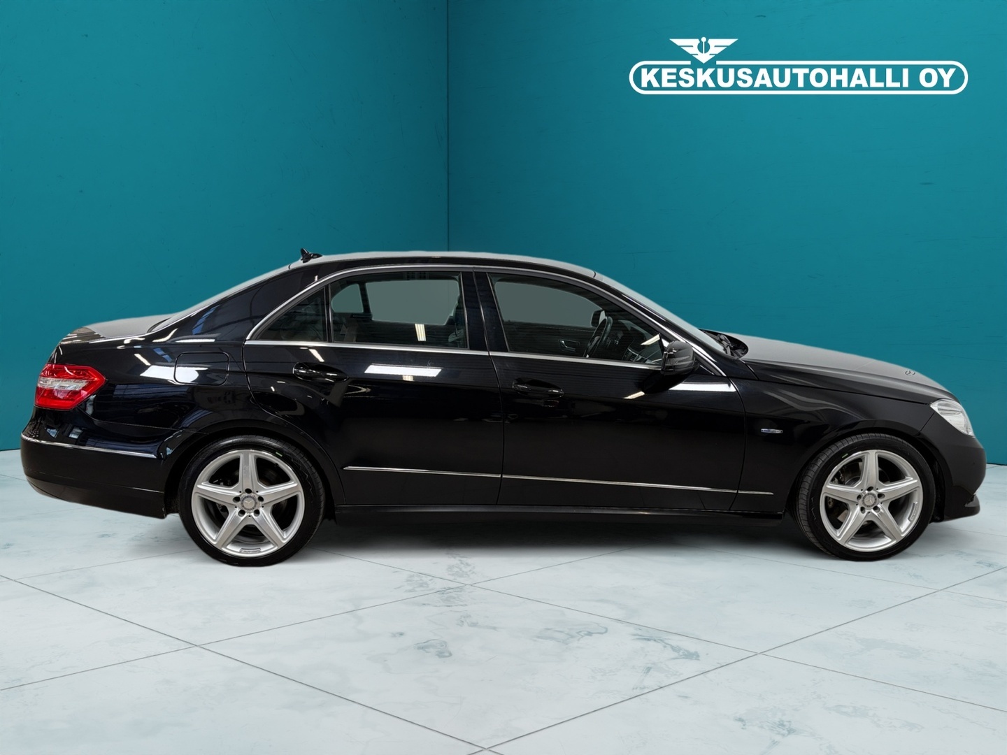 MERCEDES-BENZ E 2012