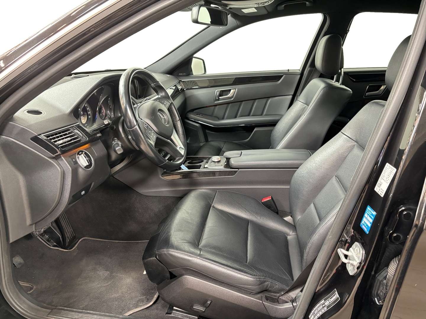 MERCEDES-BENZ E 2012
