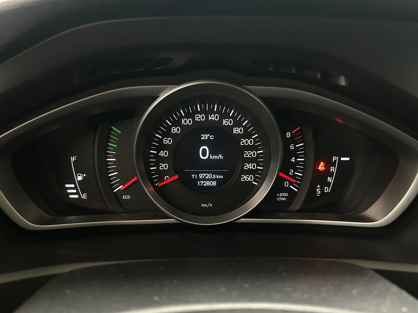 VOLVO V40 2017