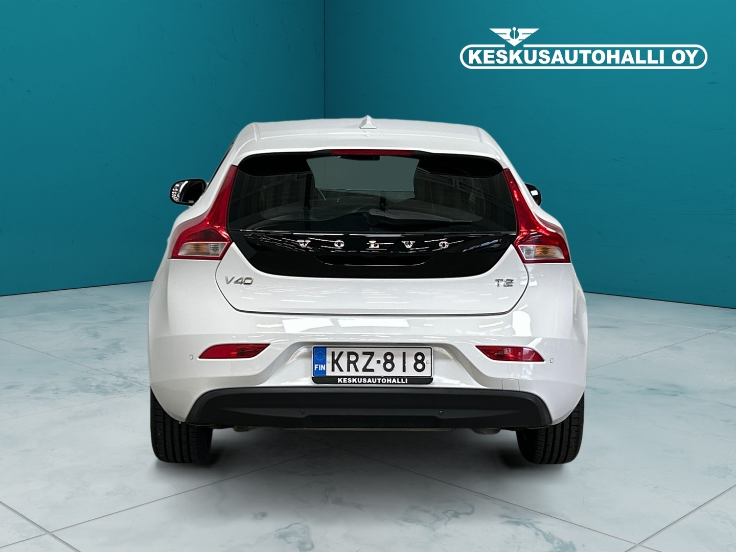 VOLVO V40 2017