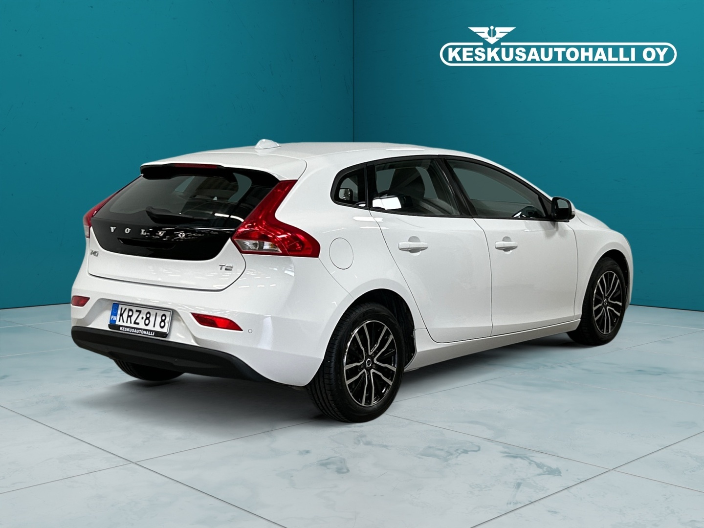 VOLVO V40 2017