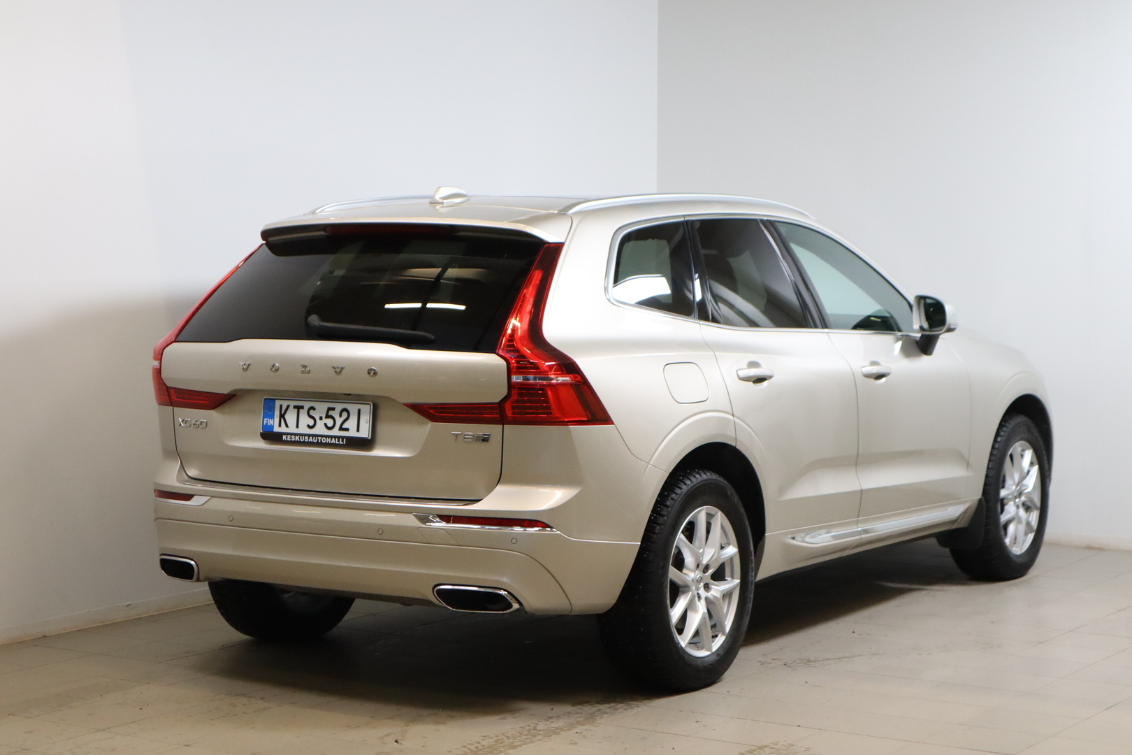 VOLVO XC60 2020