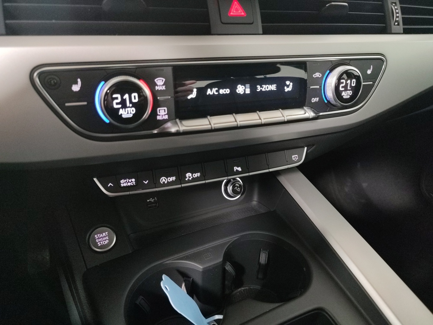 AUDI A4 2020