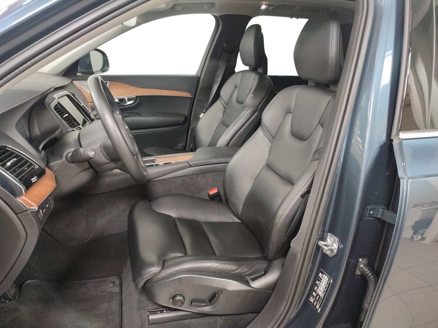 VOLVO XC90 2021