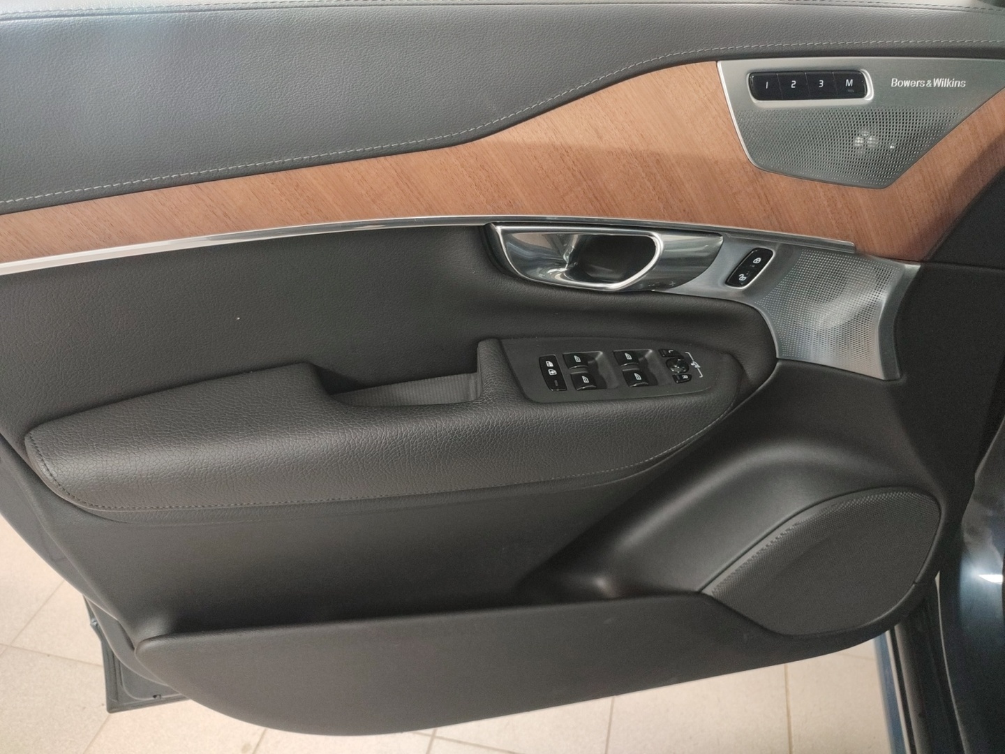 VOLVO XC90 2021