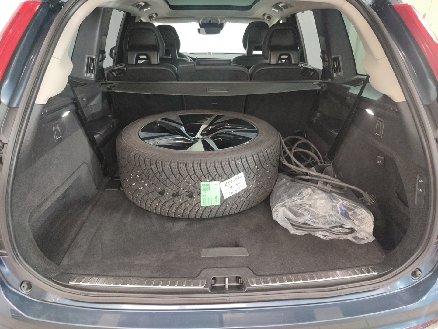 VOLVO XC90 2021
