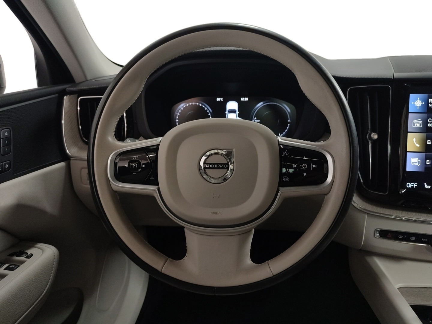 VOLVO XC60 2021