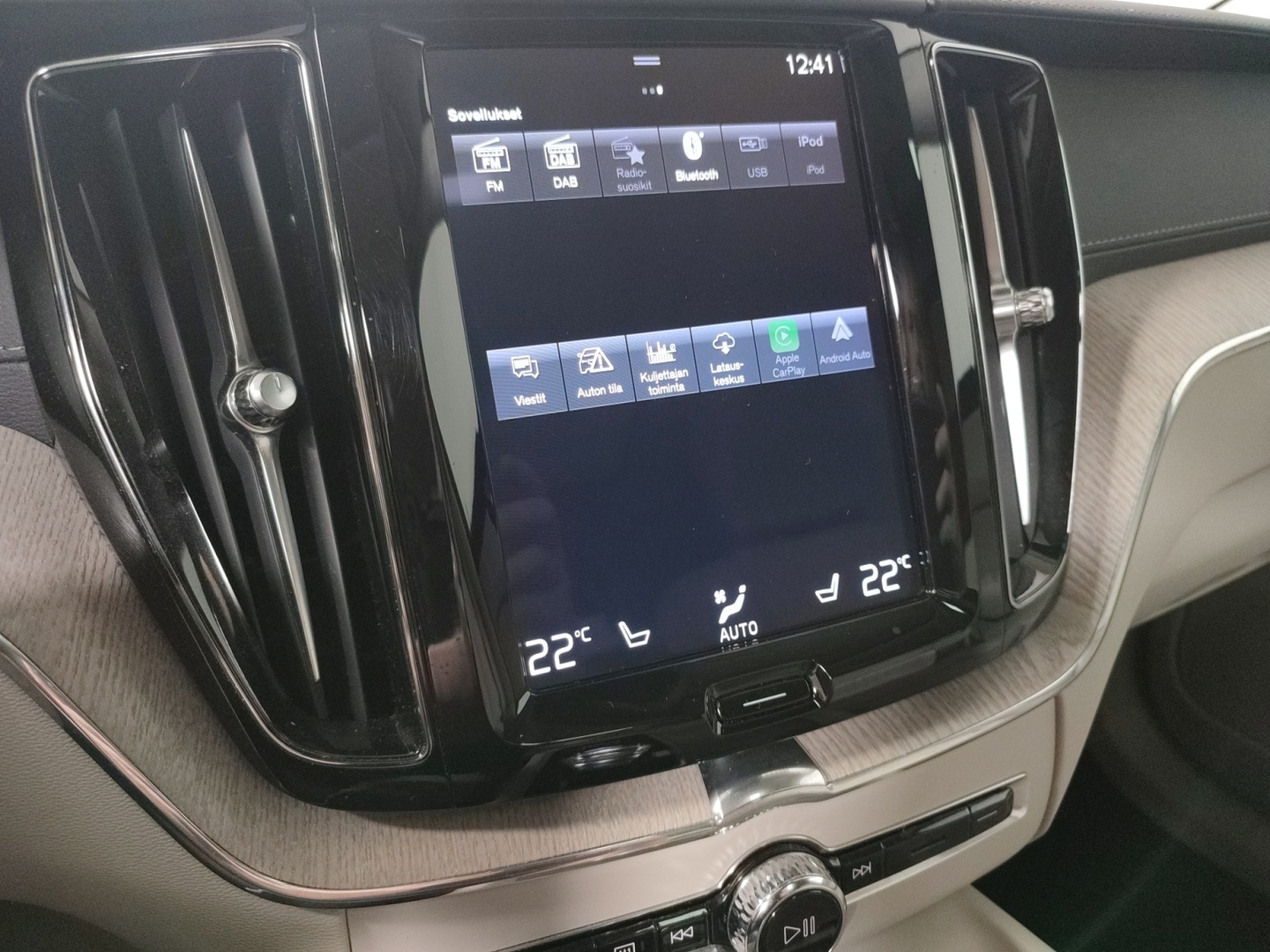 VOLVO XC60 2021