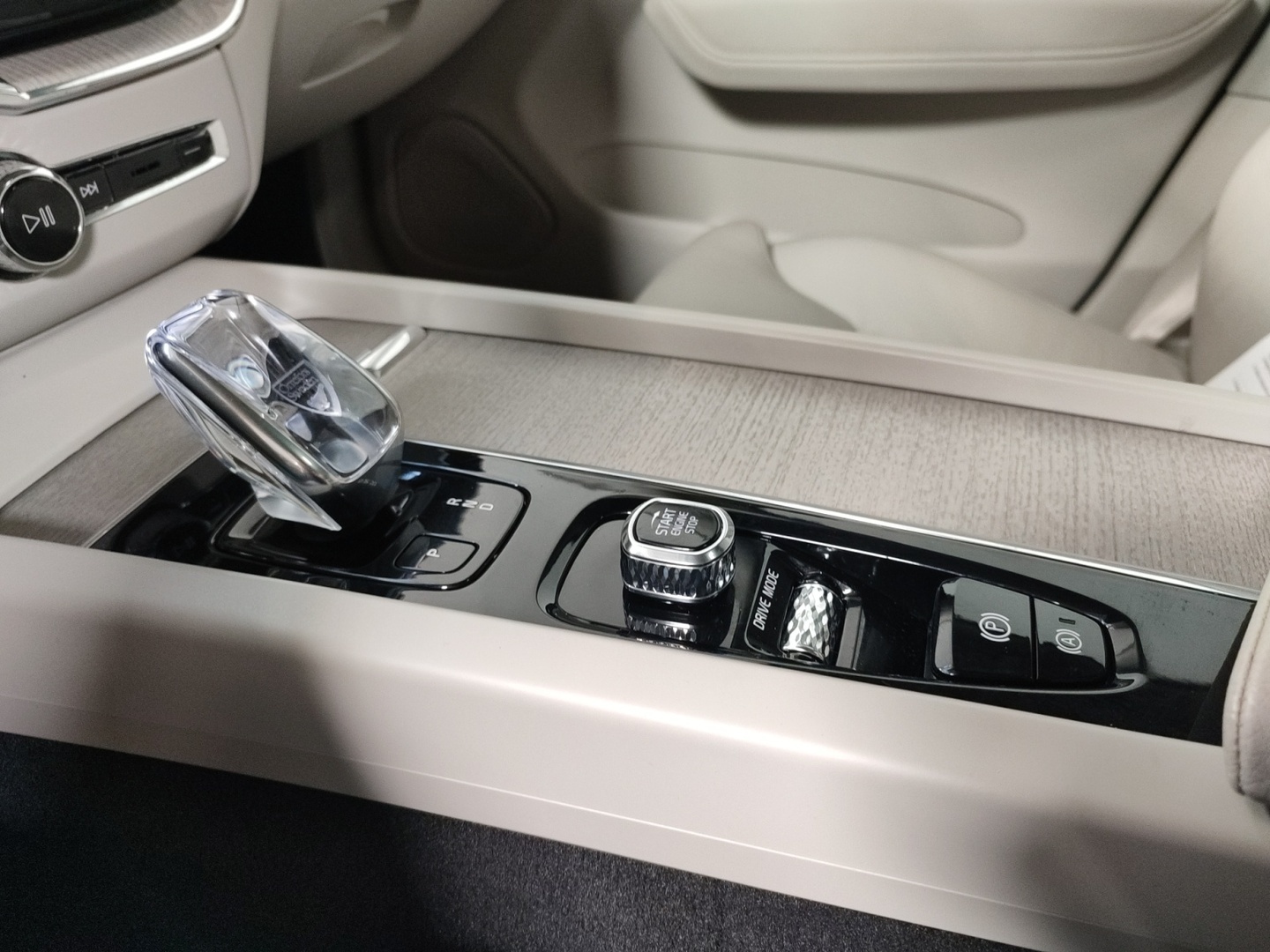 VOLVO XC60 2021