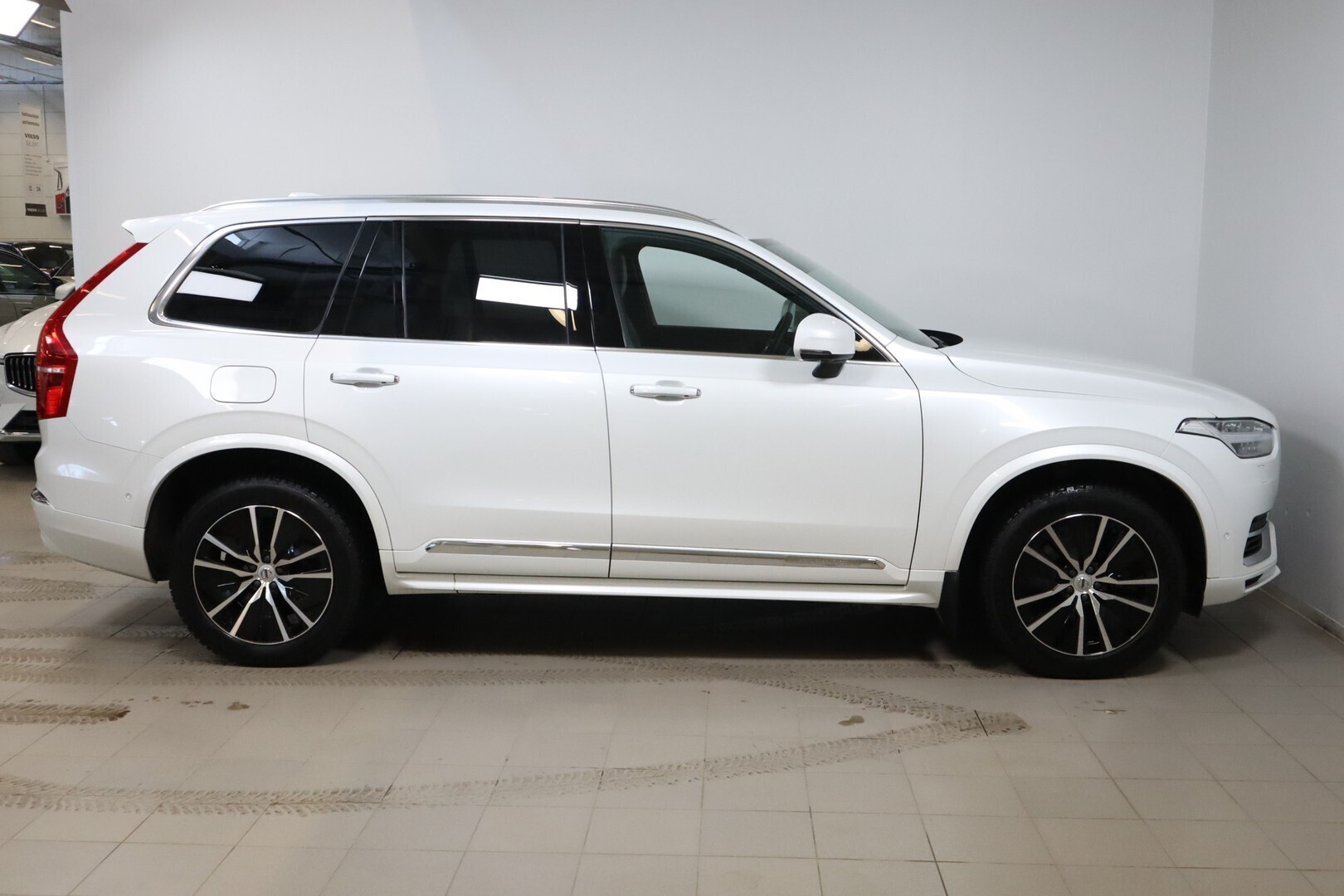 VOLVO XC90 2023