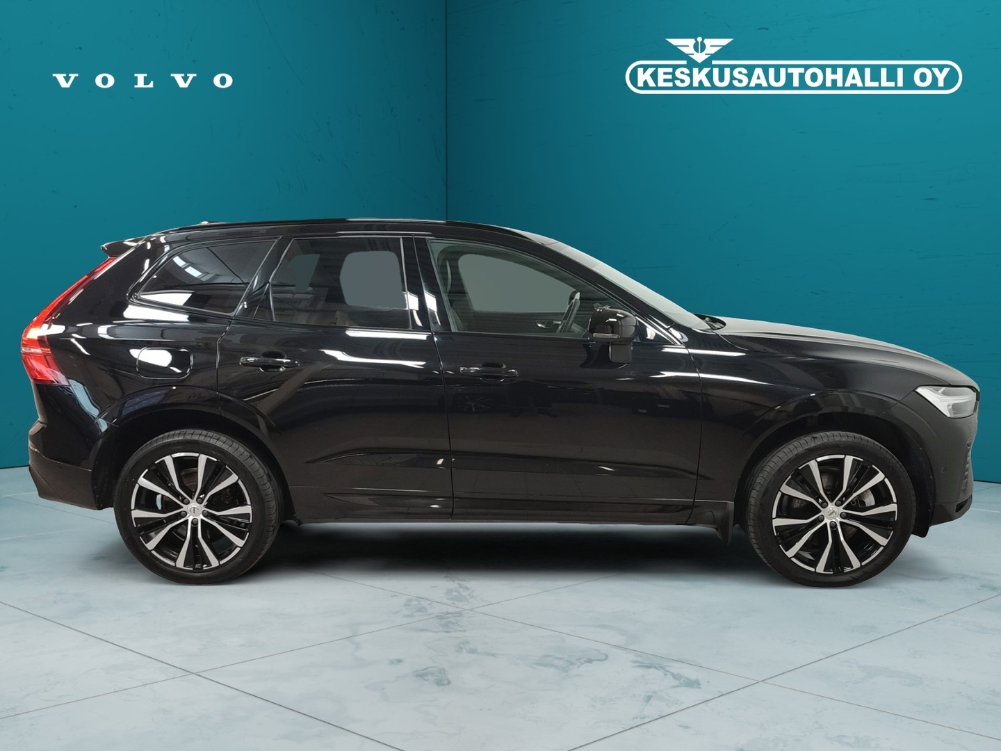VOLVO XC60 2023