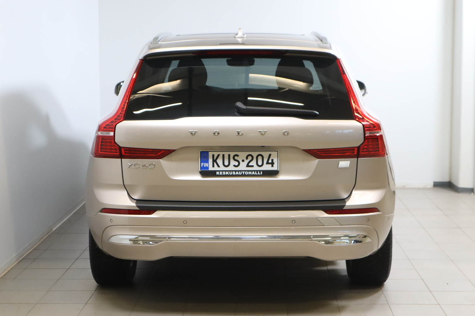 VOLVO XC60 2023