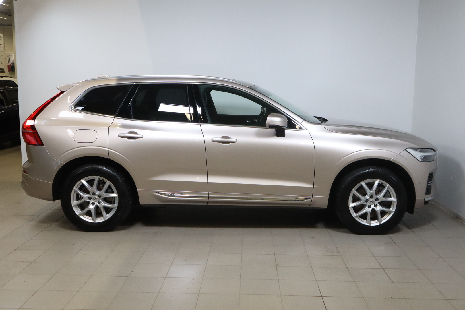 VOLVO XC60 2023