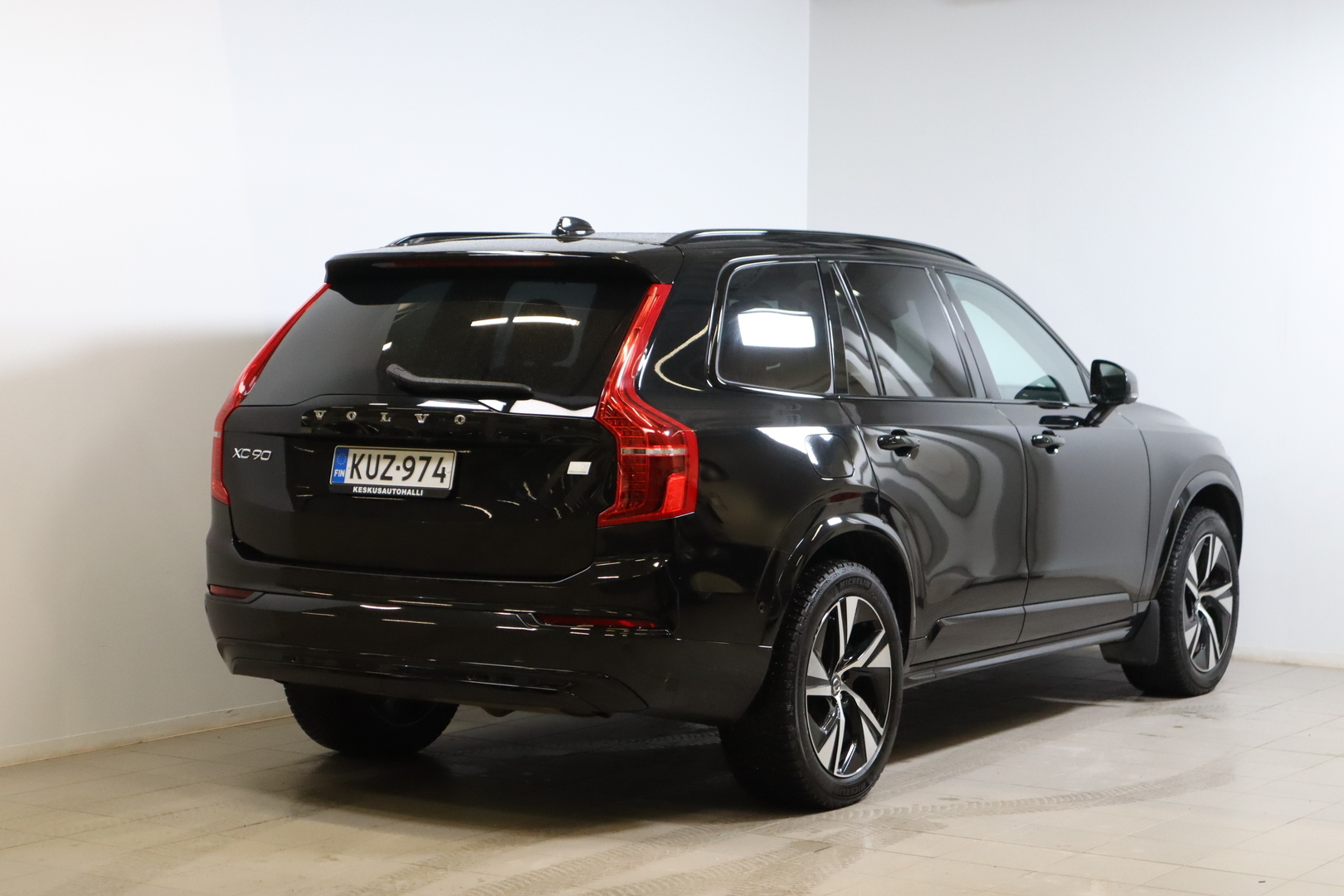 VOLVO XC90 2023