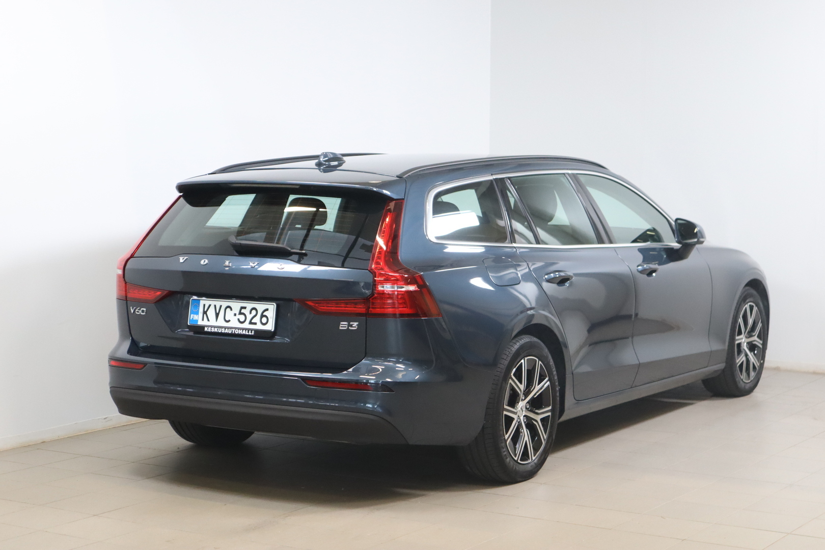VOLVO V60 2023