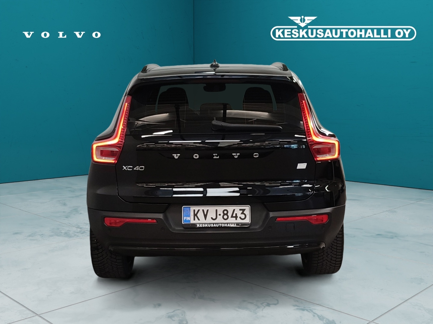 VOLVO XC40 2023
