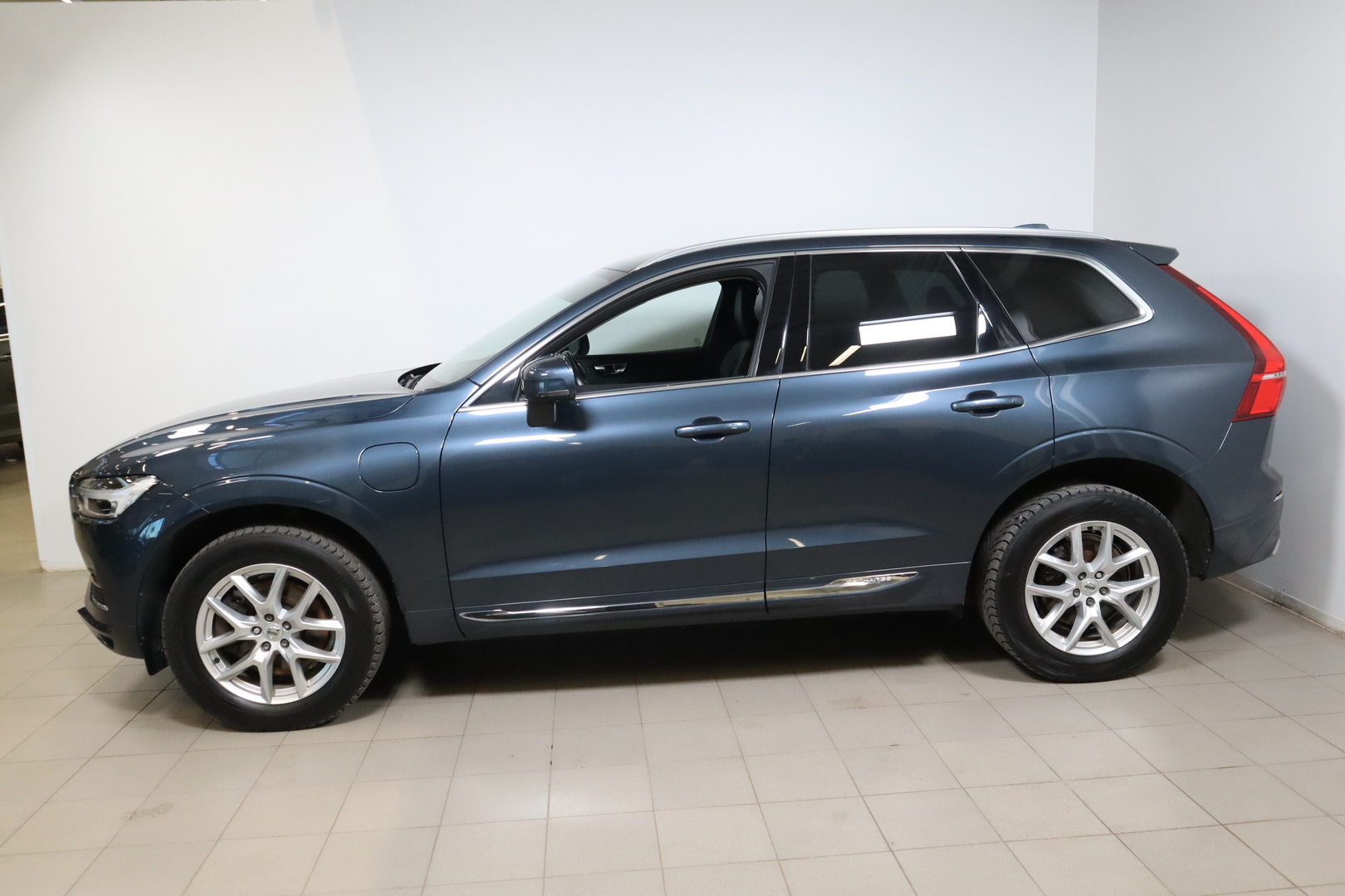 VOLVO XC60 2021