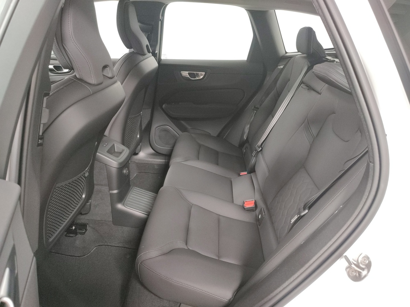 VOLVO XC60 2027