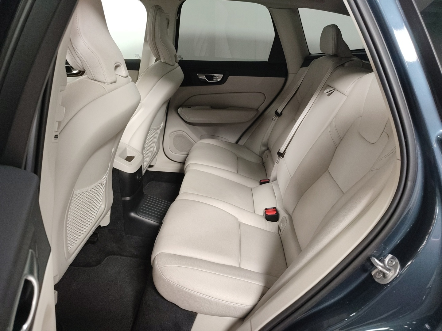 VOLVO XC60 2022
