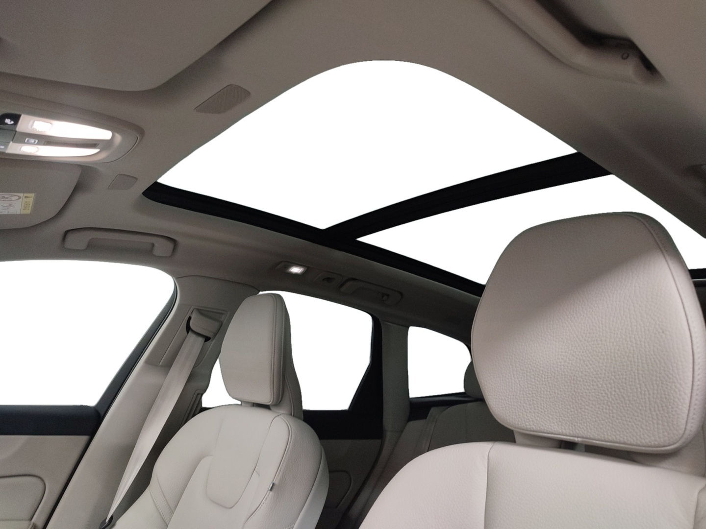 VOLVO XC60 2022