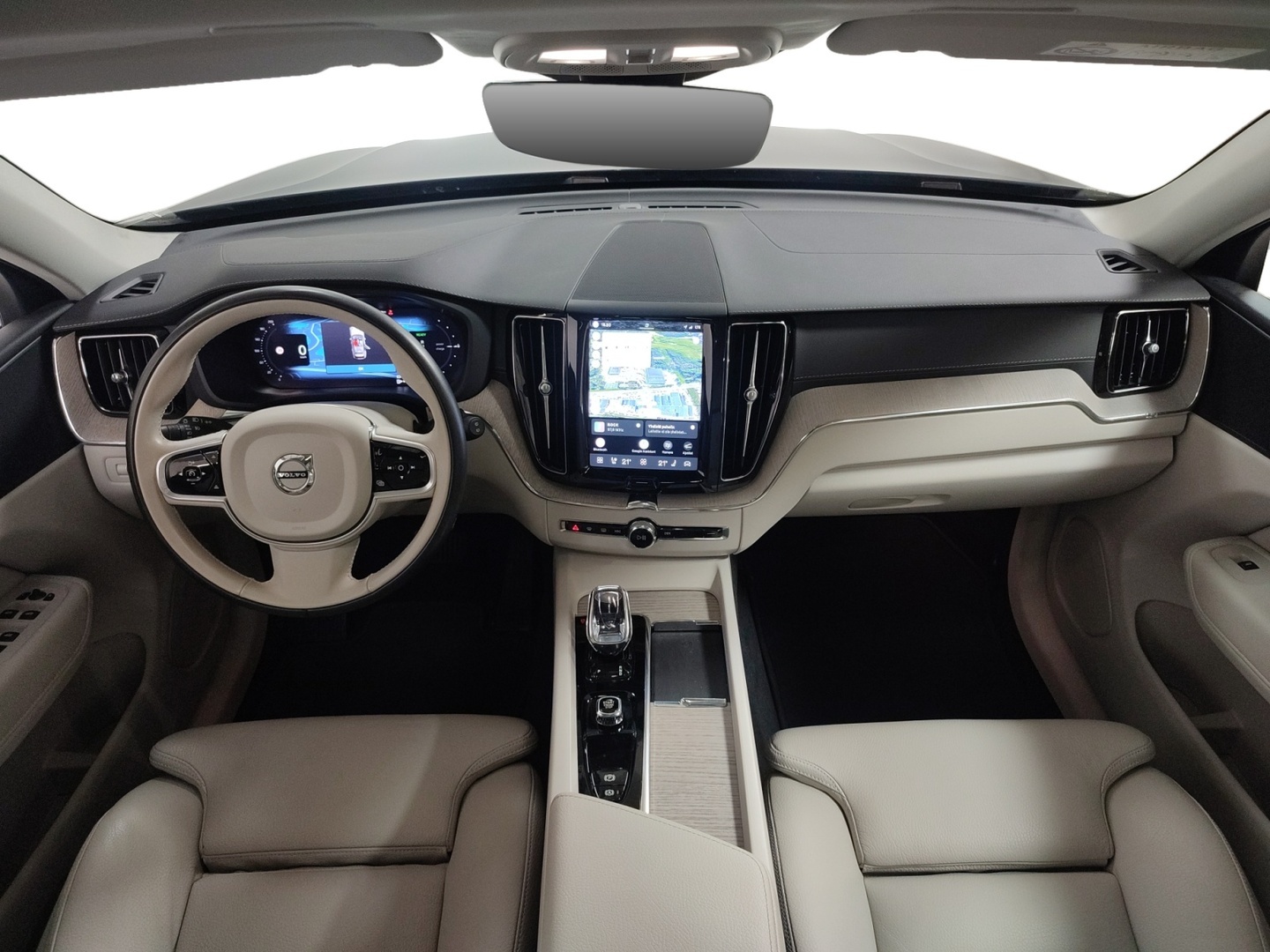 VOLVO XC60 2022