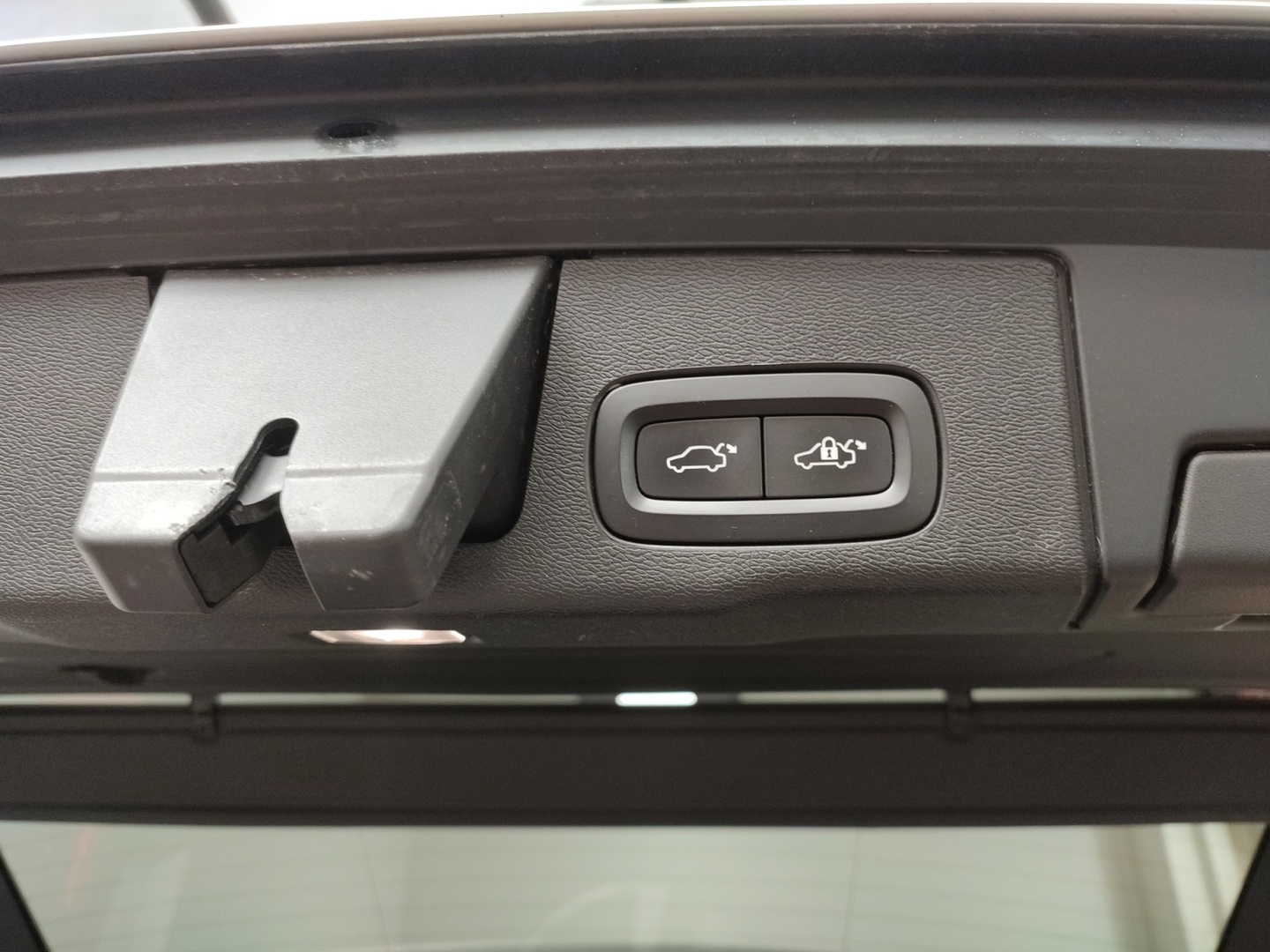 VOLVO XC60 2022