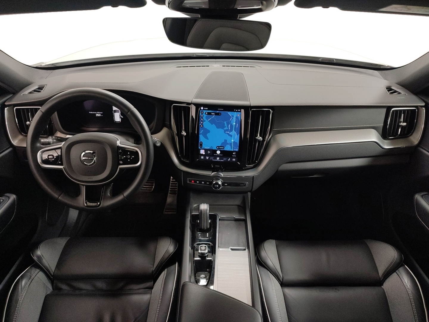 VOLVO XC60 2022