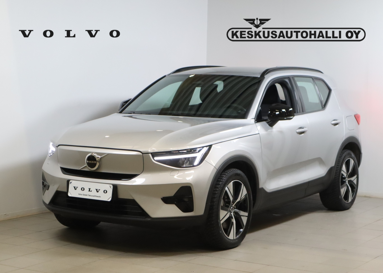 VOLVO XC40 2023