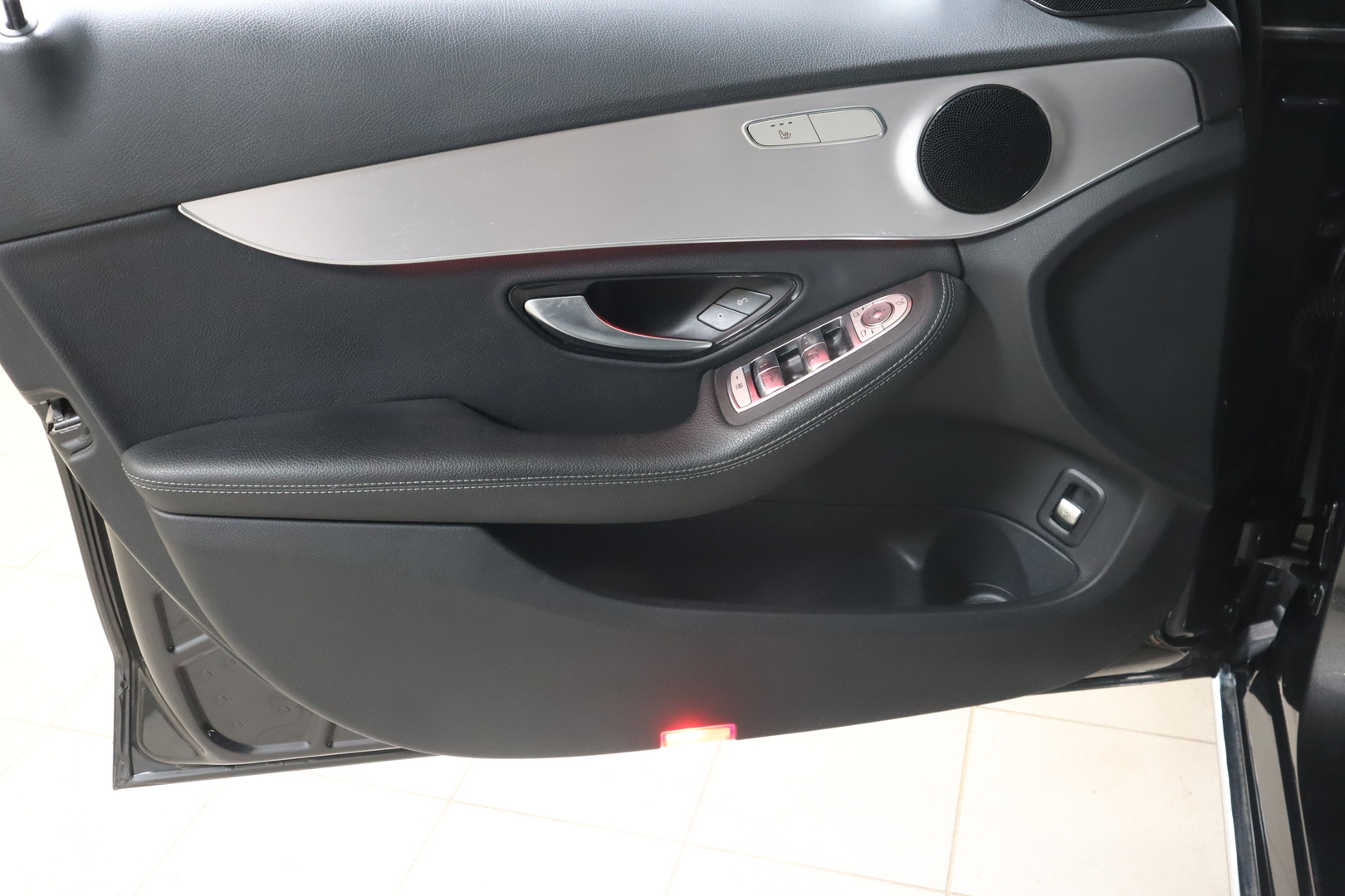 MERCEDES-BENZ C 2020