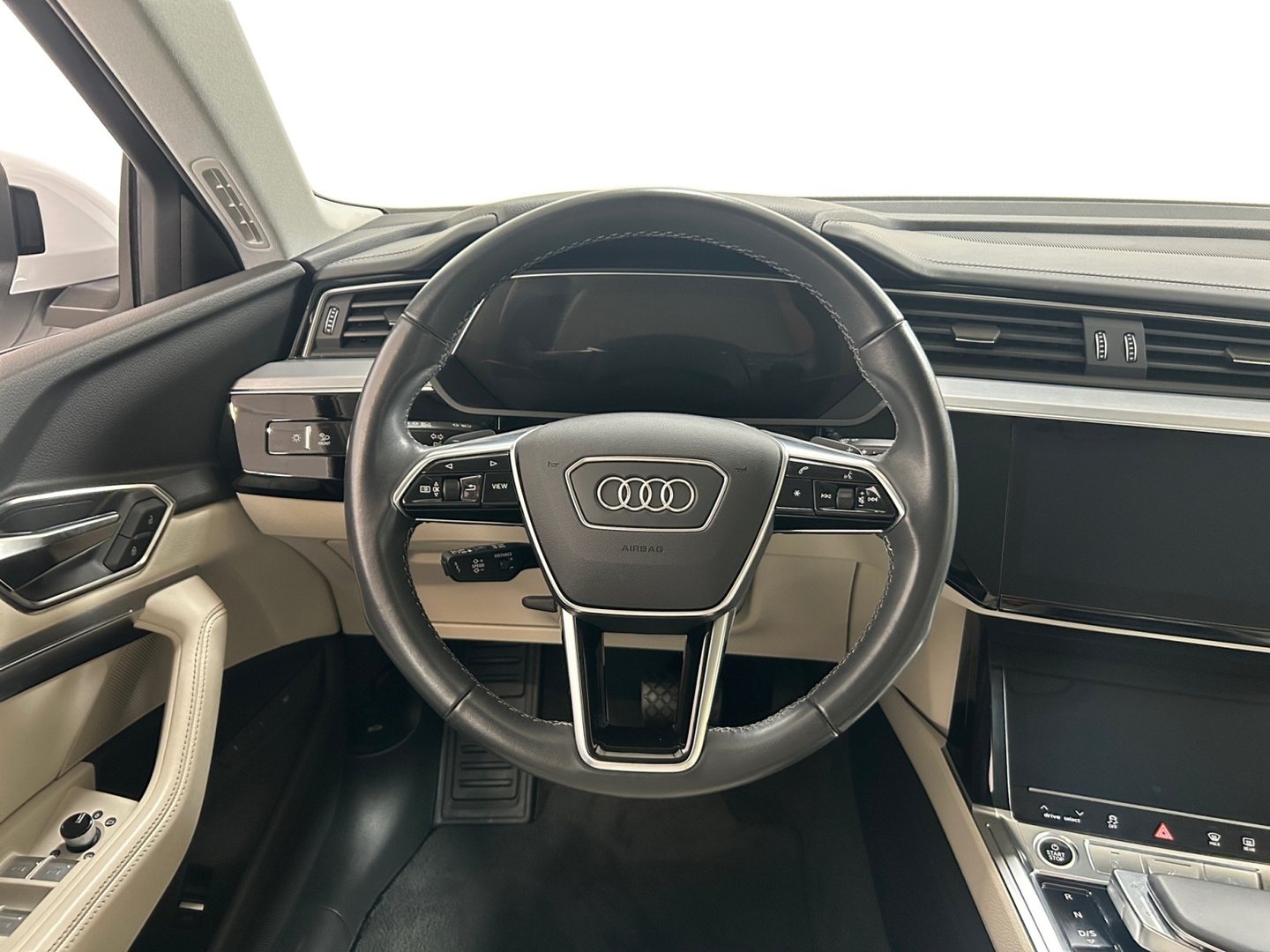 AUDI Q8 e-tron 2023