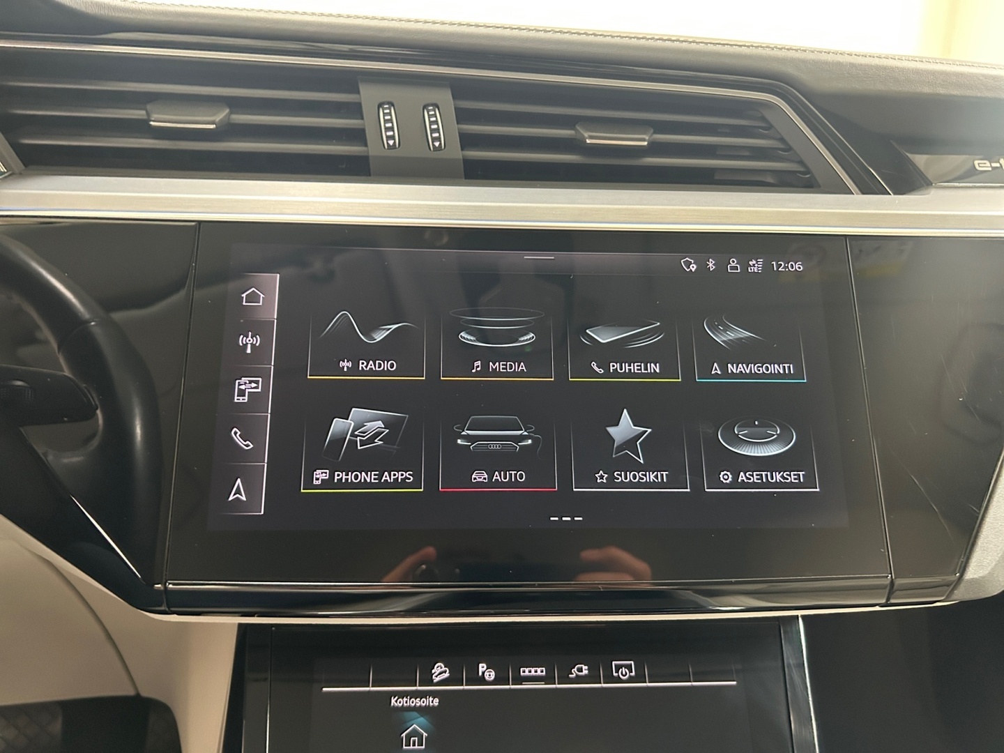AUDI Q8 e-tron 2023
