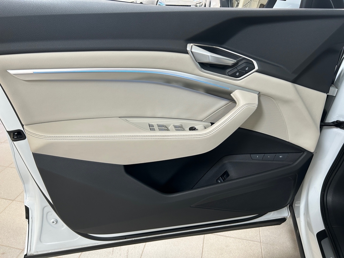 AUDI Q8 e-tron 2023