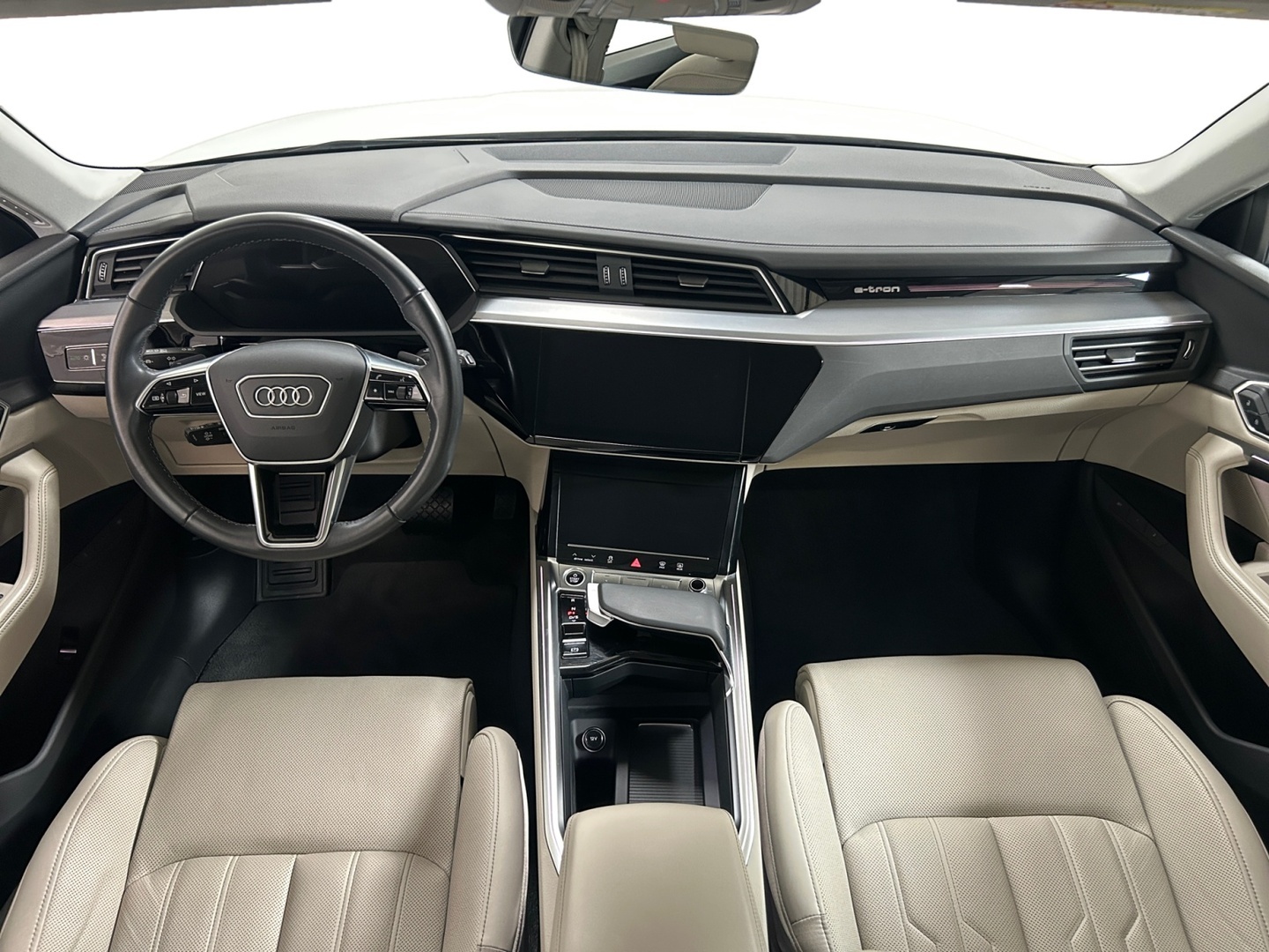 AUDI Q8 e-tron 2023
