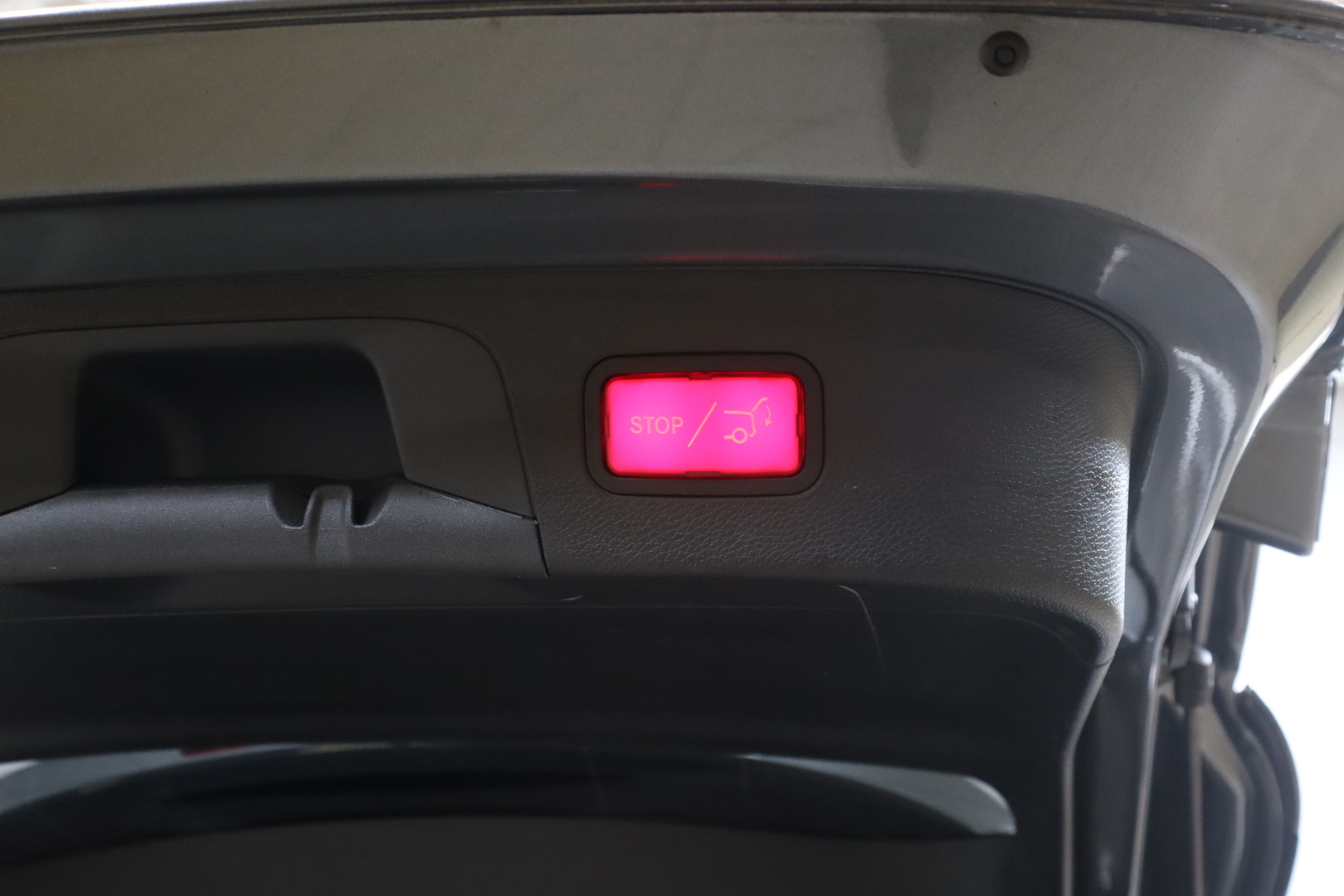 MERCEDES-BENZ EQC 2021