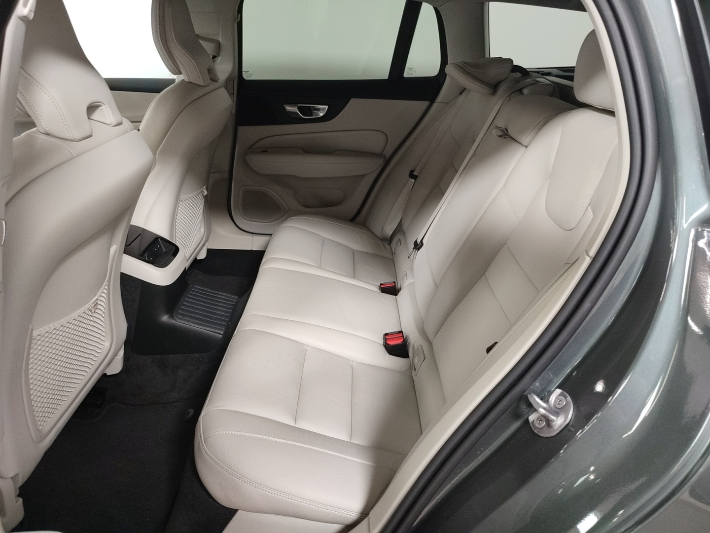 VOLVO V60 2026