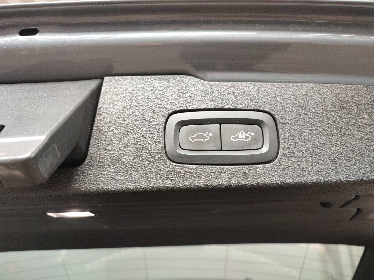 VOLVO V60 2023