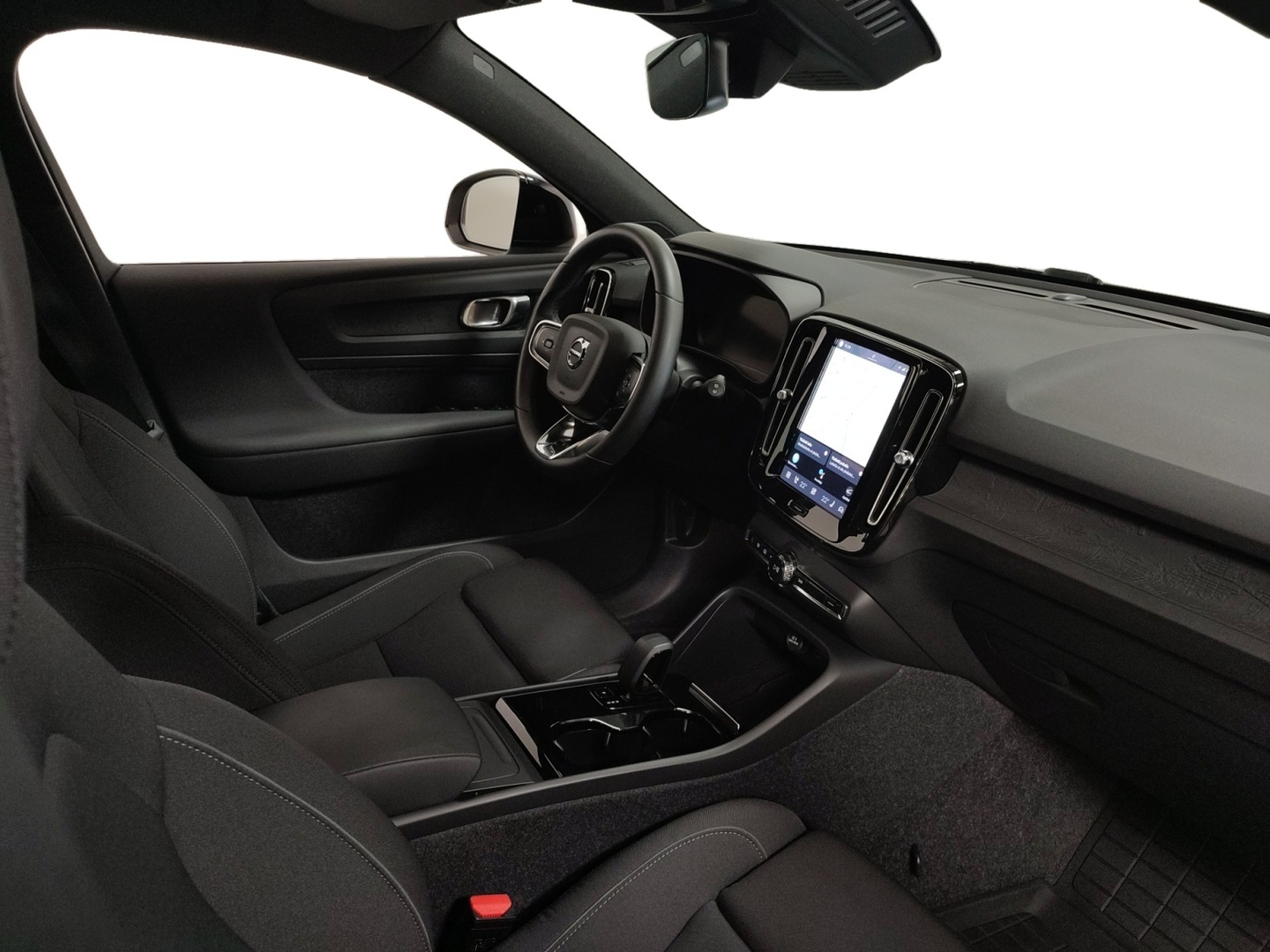 VOLVO XC40 2023