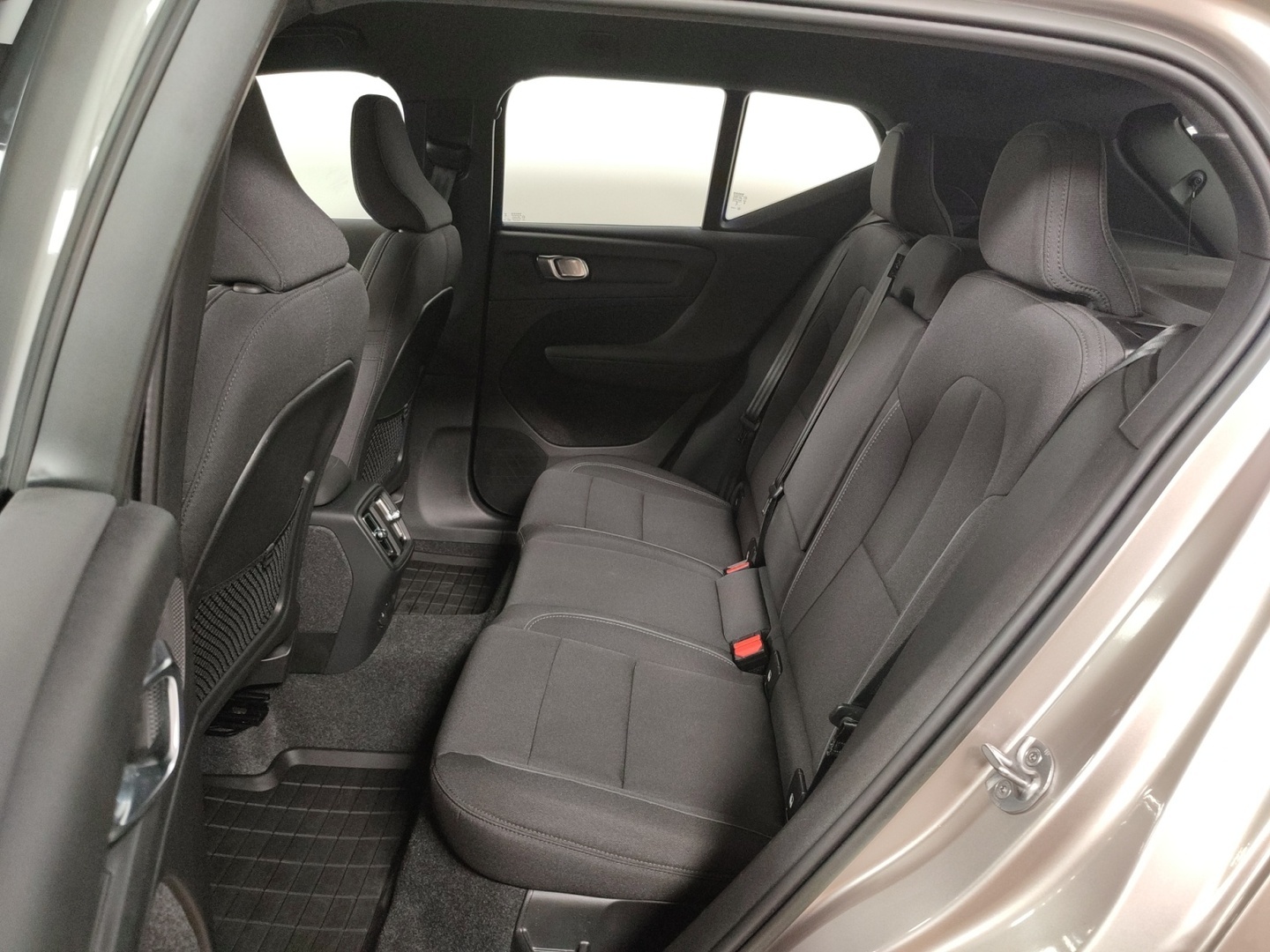 VOLVO XC40 2023
