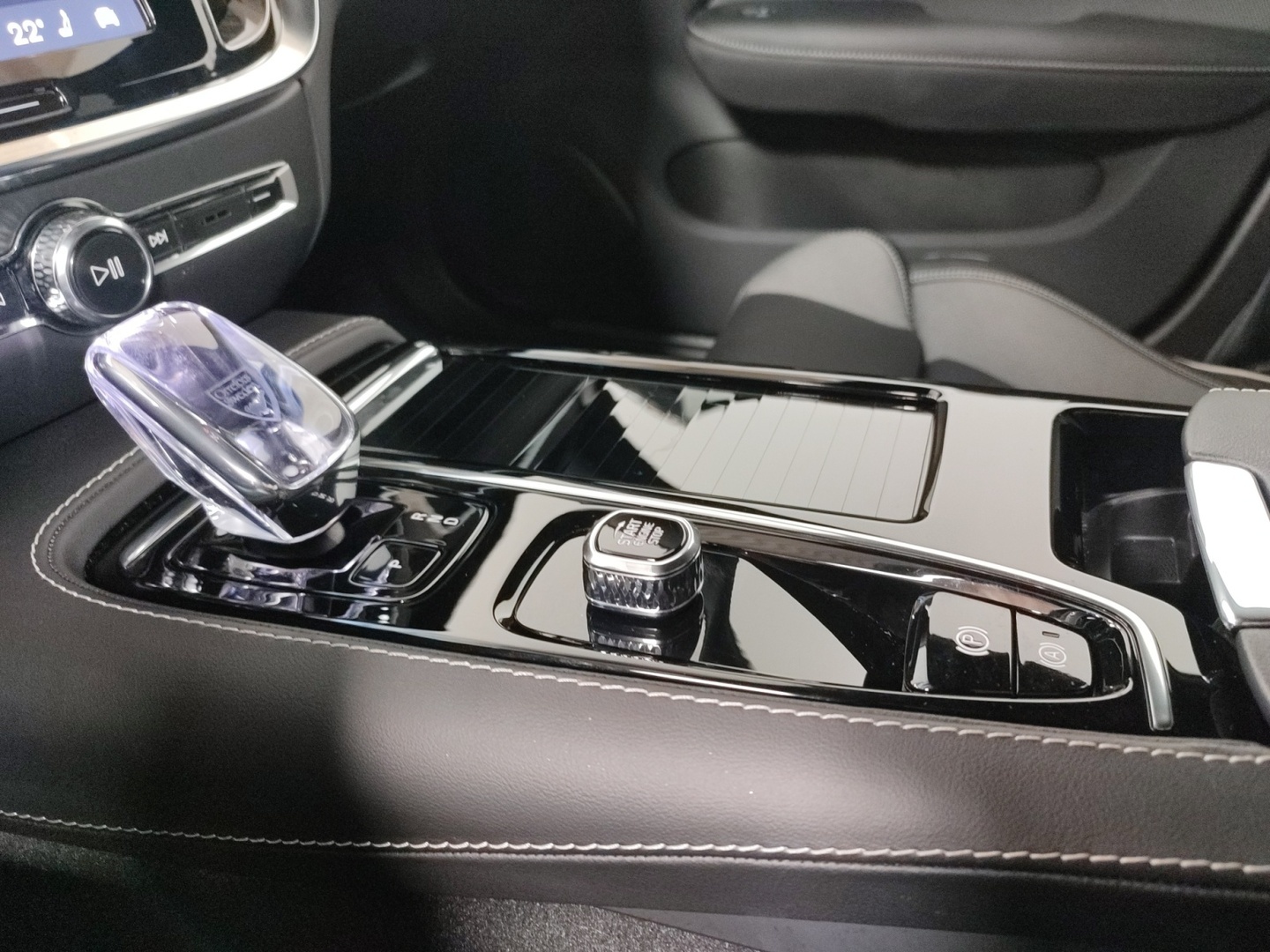VOLVO S60 2024