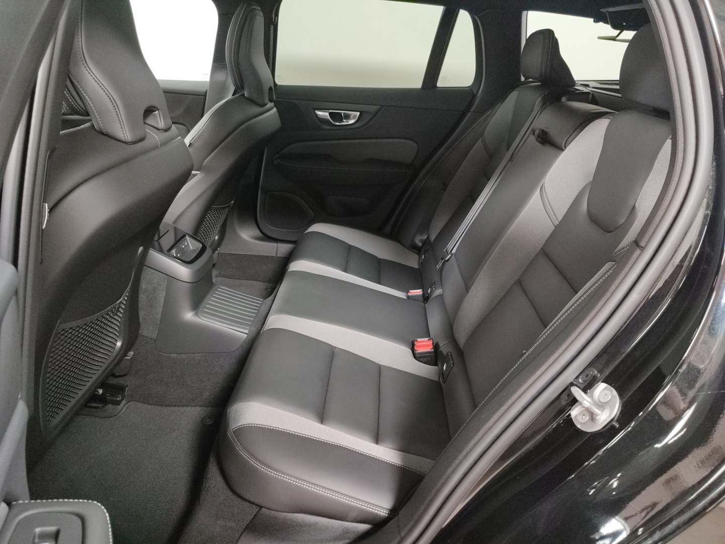 VOLVO V60 2026