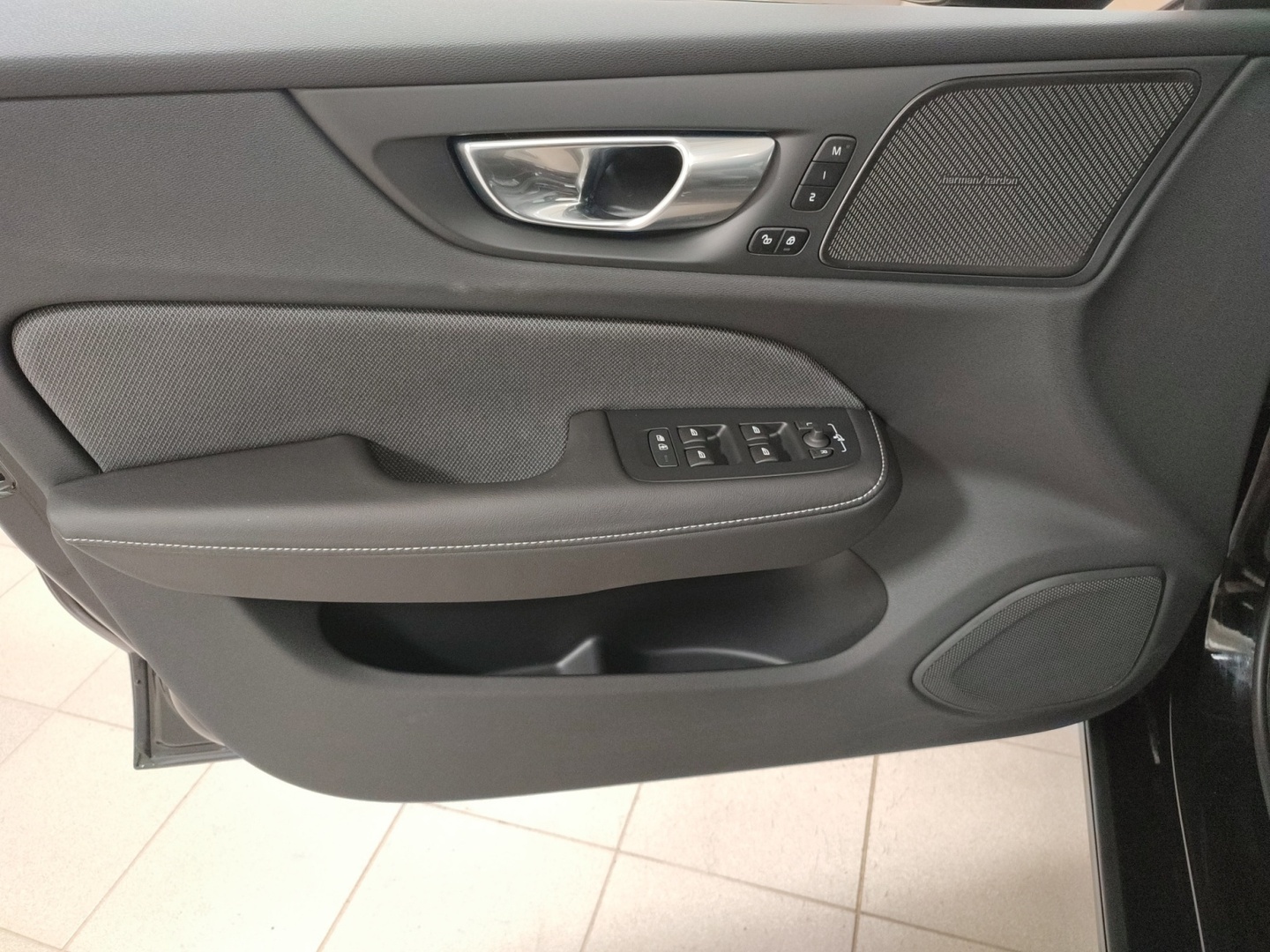 VOLVO V60 2026
