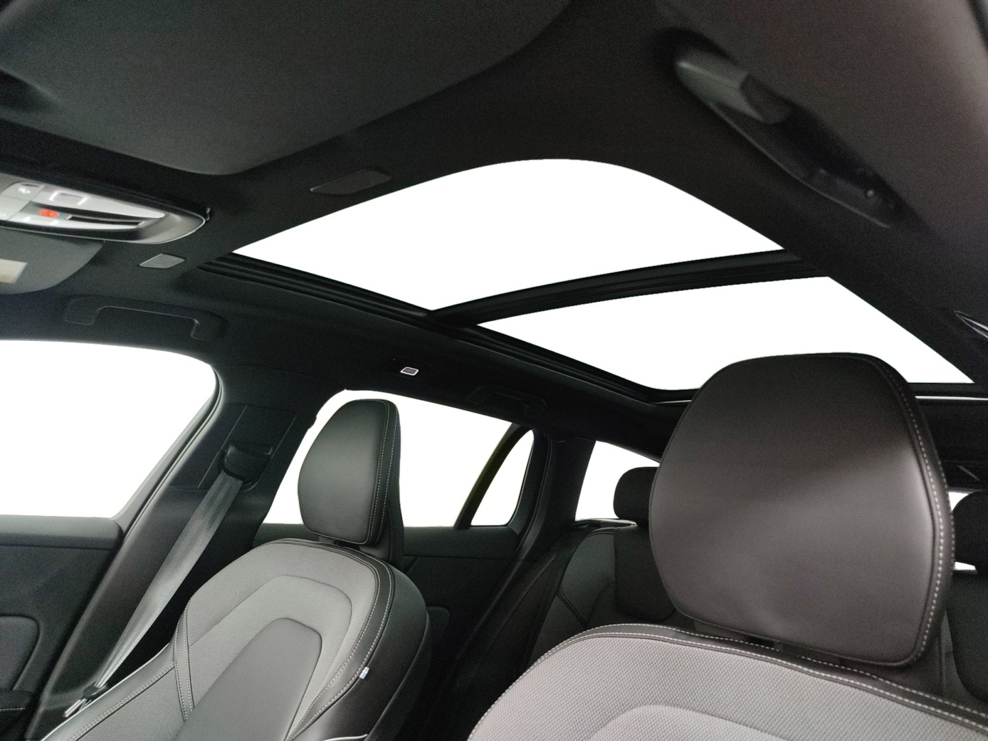 VOLVO V60 2026